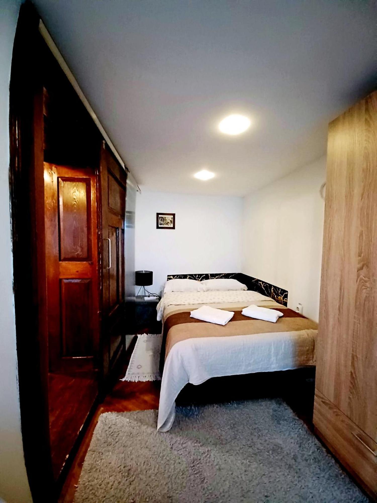 Historic Center Apartment Μπρασόβ Εξωτερικό φωτογραφία